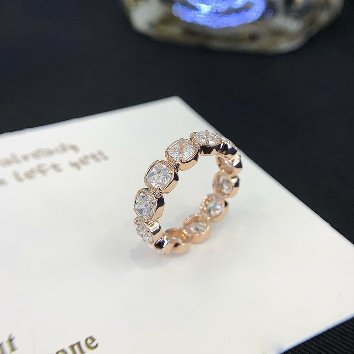 Forever in Focus Oval Halo Engagement Ring