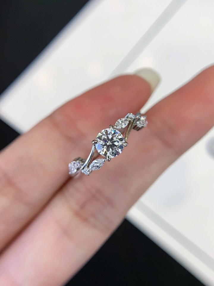 Built for the Spotlight Round Diamond Ring
