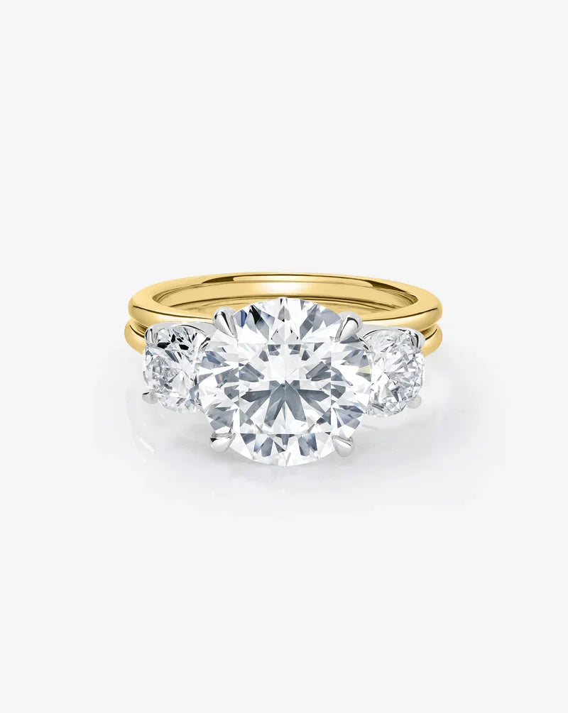 4.02 Round Lab Diamond in Whisper Thin® Embrace