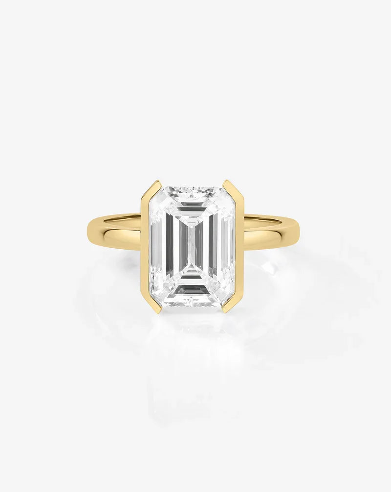 3.01 Emerald Lab Diamond in The Edge