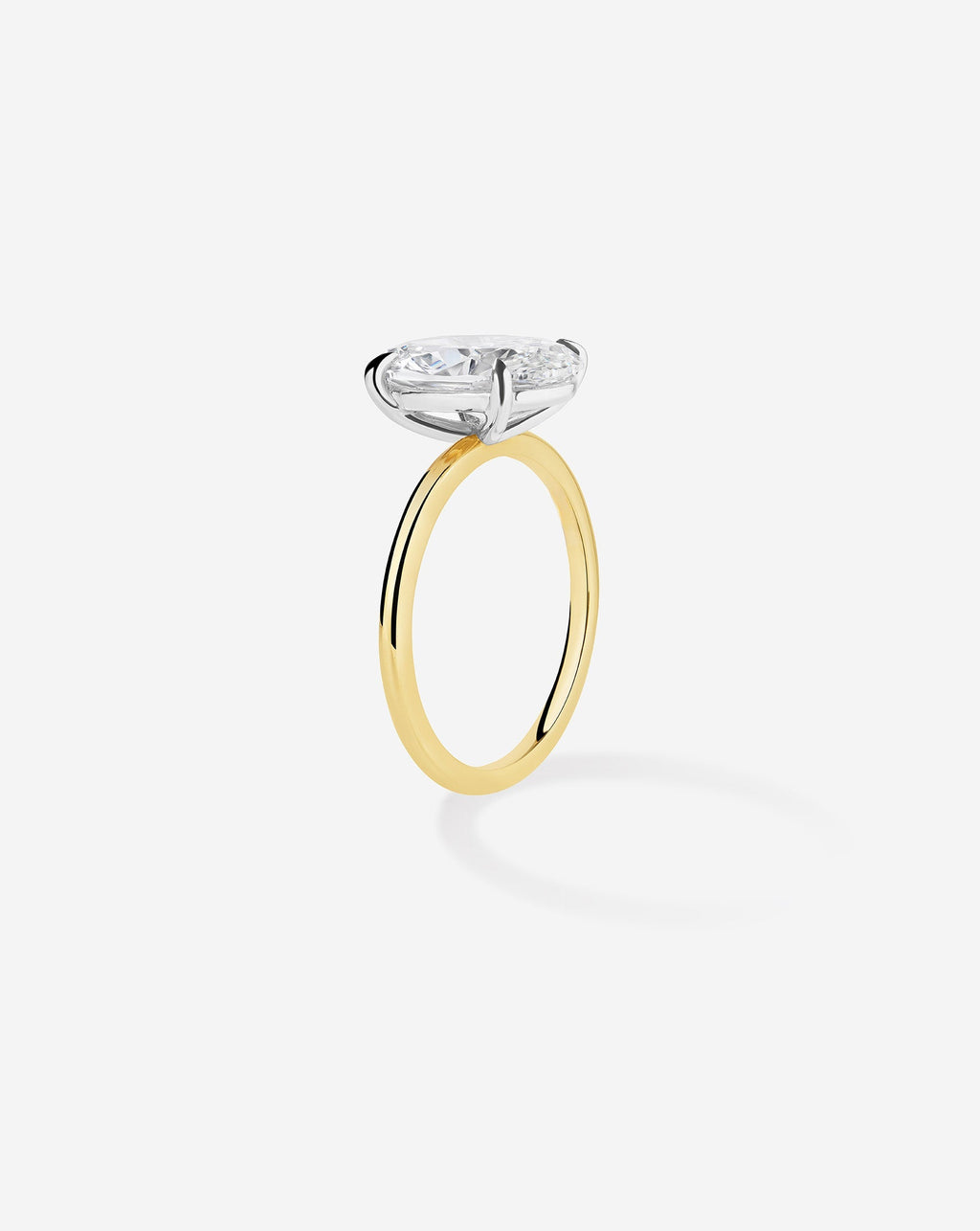 5.36 Oval Lab Diamond in Whisper Thin®